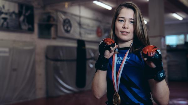 MMA-Kämpferin und Medizinstudentin Anna Gaul wurde bereits zur Junioren-Weltmeisterin und zweimaligen Europameisterin gekürt.